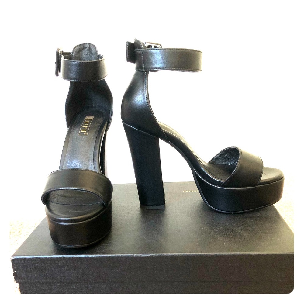 Chunky platform heel